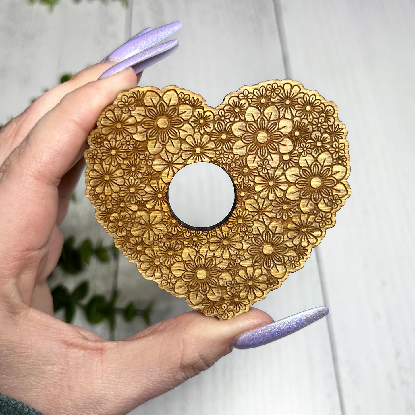 Wooden Heart Sphere Stand